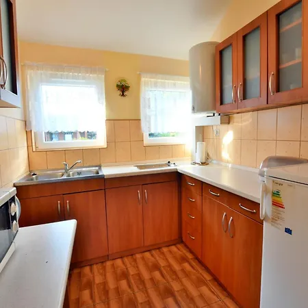 Cottage By Rosnowskie Lake With Sandy Beach, Cleaning Included Дом отдыха Rosnowo